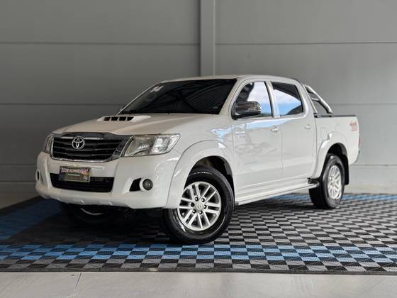 TOYOTA HILUX 3.0 SRV 4X4 CD 16V TURBO INTERCOOLER DIESEL 4P AUTOMÁTICO TOYOTA HILUX 3.0 SRV 4X4 CD 16V TURBO INTERCOOLER DIESEL 4P AUTOMÁTICO